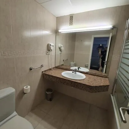 Centro De Salou-2 Minutos De La Playa-wifi-piscina Apartment
